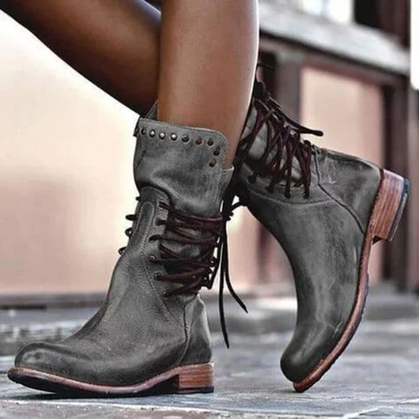 Elowen | Vintage Lace-Up Boots