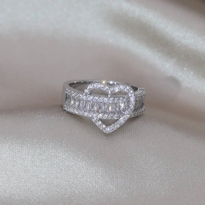 14k Lovers Loop Diamond Heart Ring