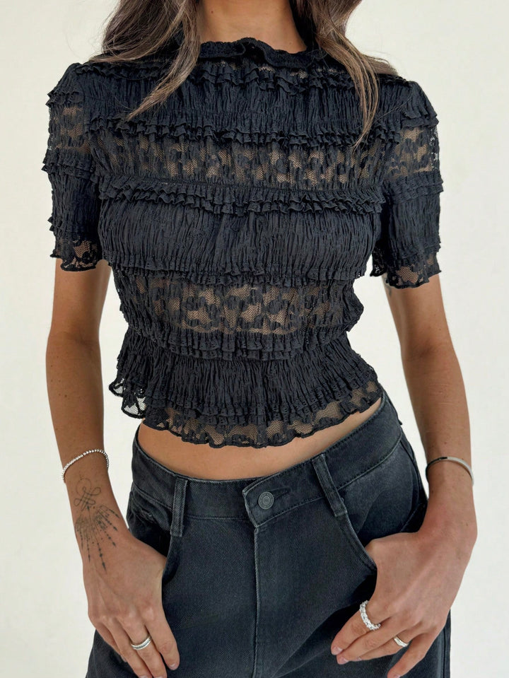 AmyVictoria | Lace Crop Top – Elegant