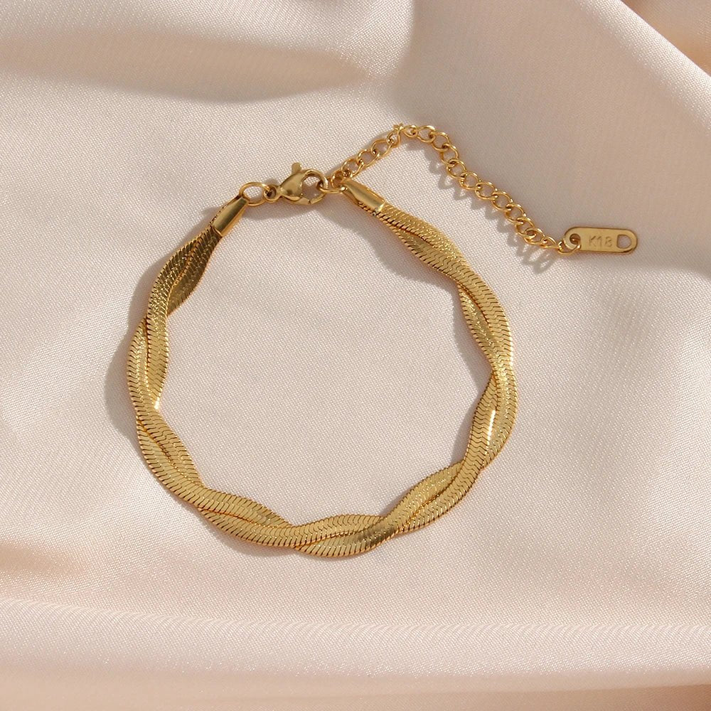18k Interwoven Herringbone Chain Necklace and Bracelet Set