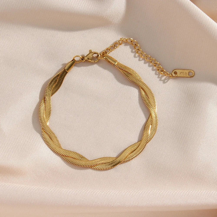 18k Interwoven Herringbone Chain Necklace and Bracelet Set
