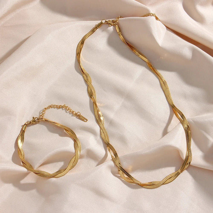 18k Interwoven Herringbone Chain Necklace and Bracelet Set