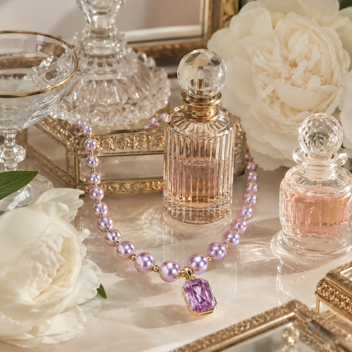 Gleaming Pearl Necklace