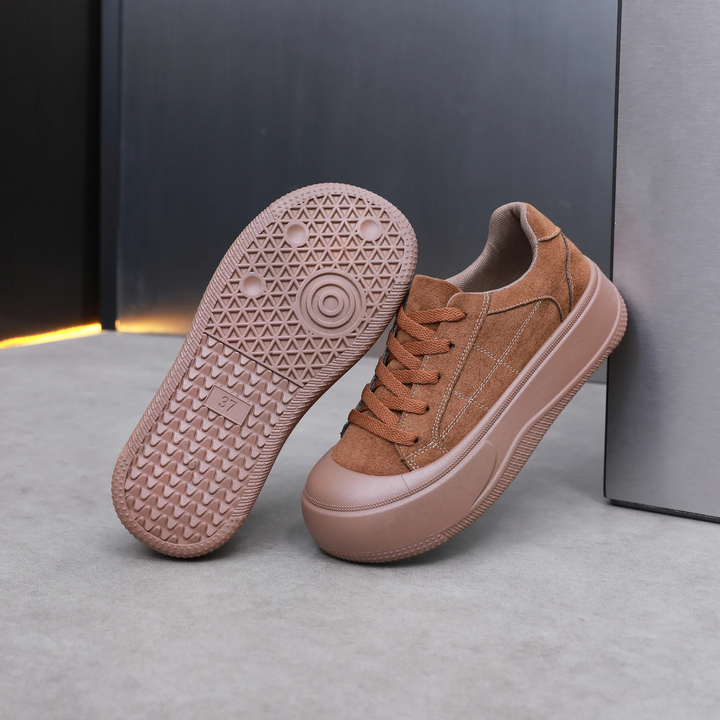 Monica Secrets | Suede Platform Sneaker