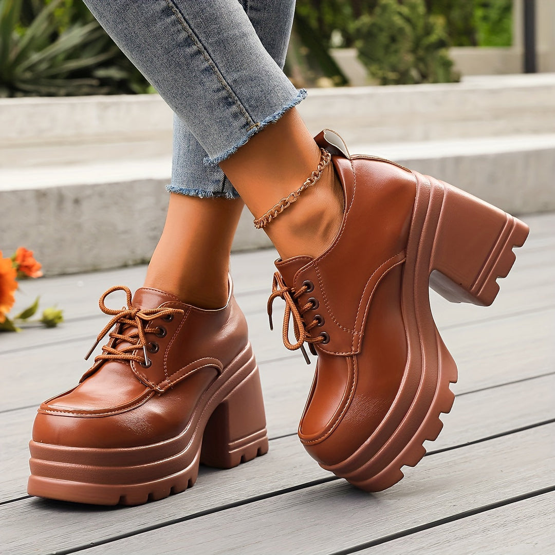 Monica Secrets | Platform Oxfords