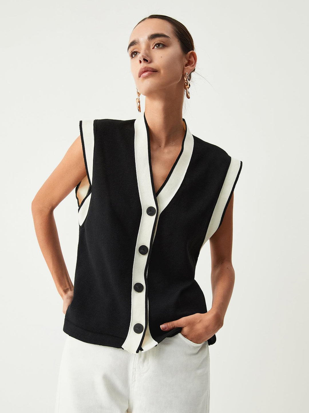 Monica Secrets | Contrast Trim Sweater Vest