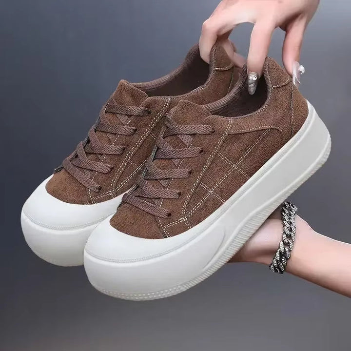 Monica Secrets | Suede Platform Sneaker