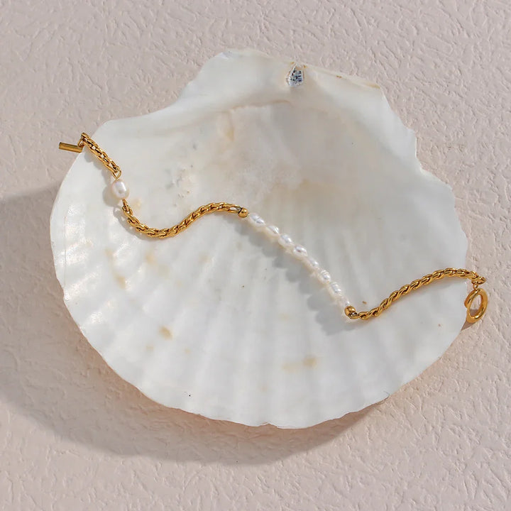 Classic Twist Pearl Circle Lock Bracelet