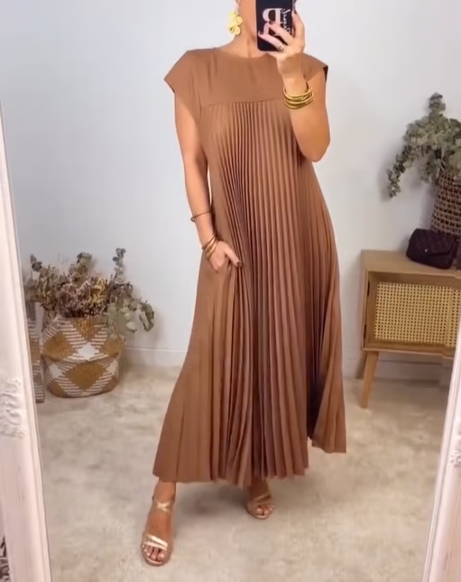 Mireille | Pleated Maxi Dress