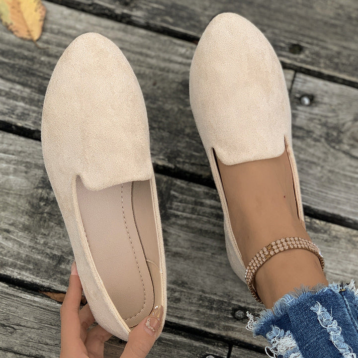 Monica Secrets | Simple Solid Color Pointed Toe Flat Shoes