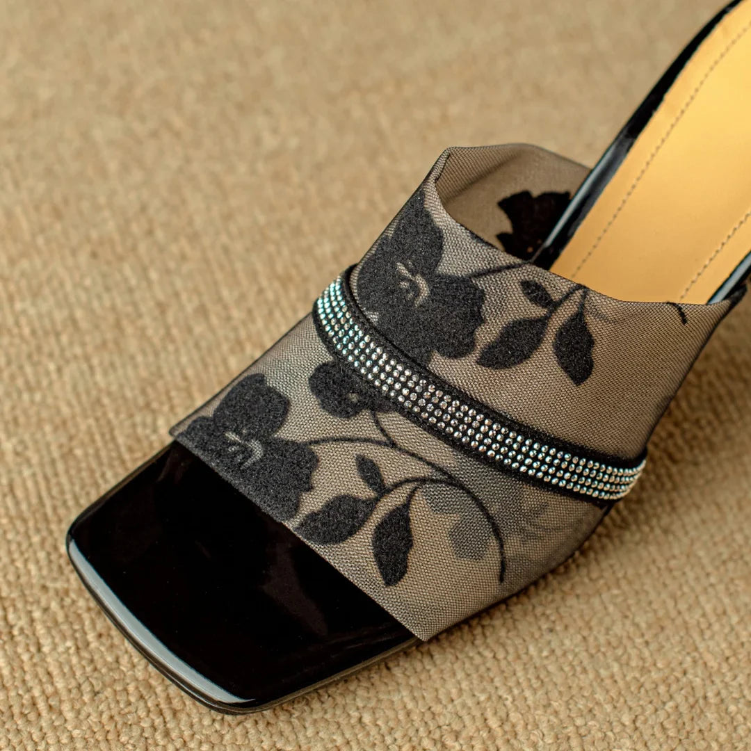 Monica Secrets | Heels