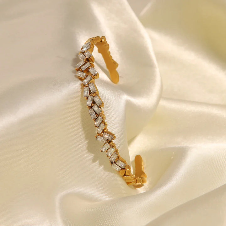18k Scattered Diamonds Bangle Bracelet