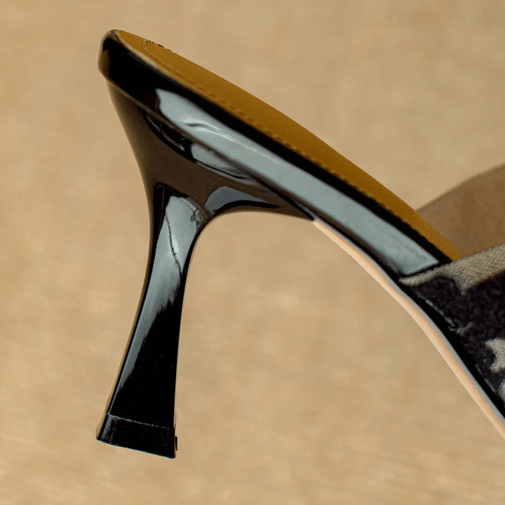 Monica Secrets | Heels