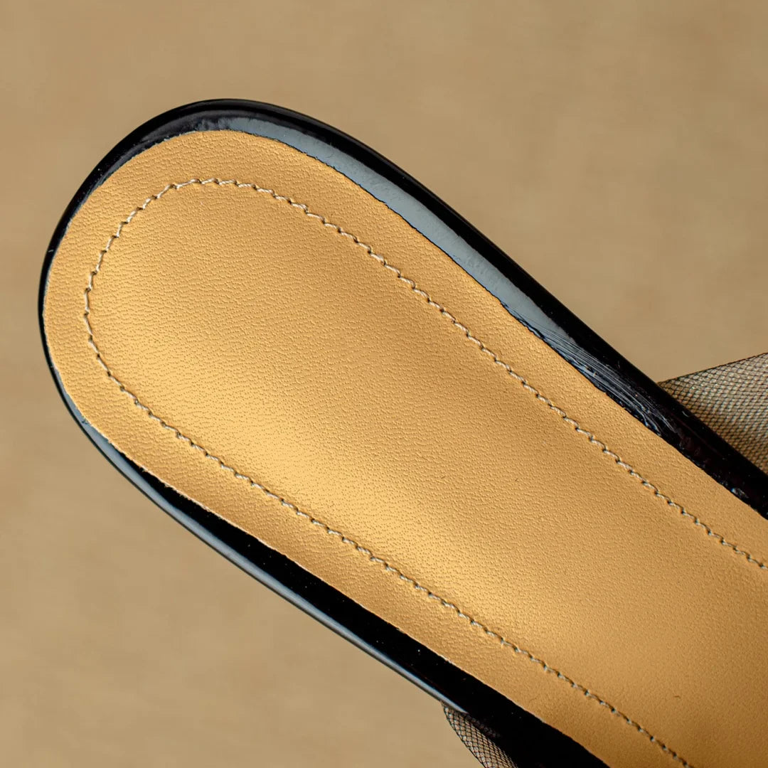 Monica Secrets | Heels