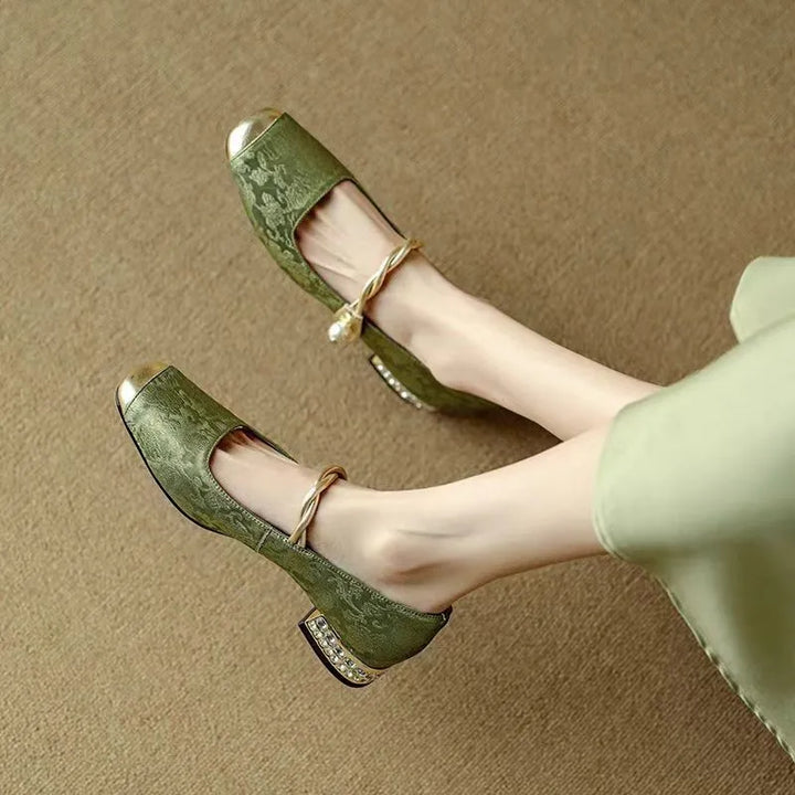 Cleo | Pearl Pumps