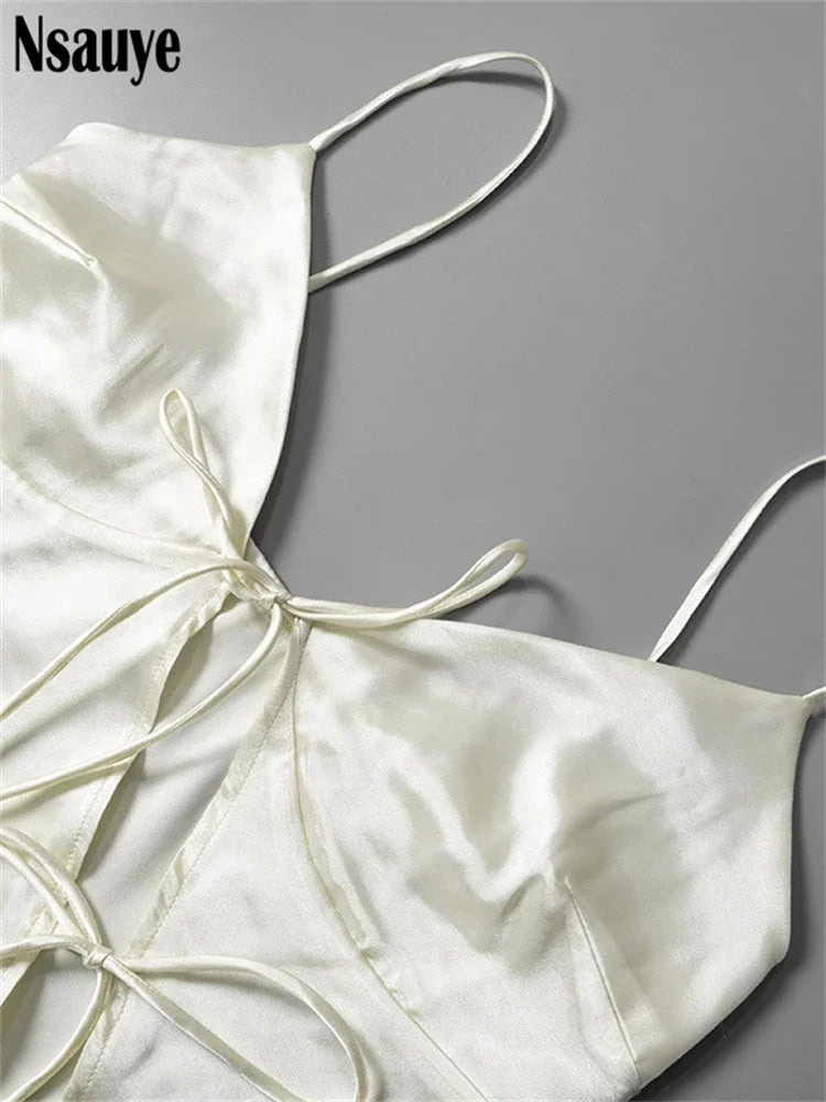 Monica Secrets | Camisole Top – Satin-Look – Deep V-Neck – Spaghetti Straps – Front Bow