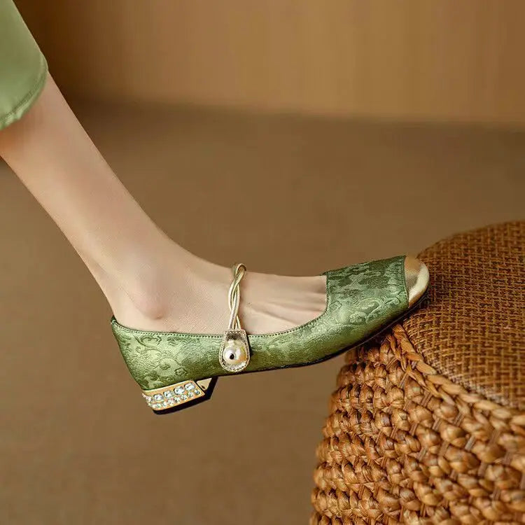 Cleo | Pearl Pumps