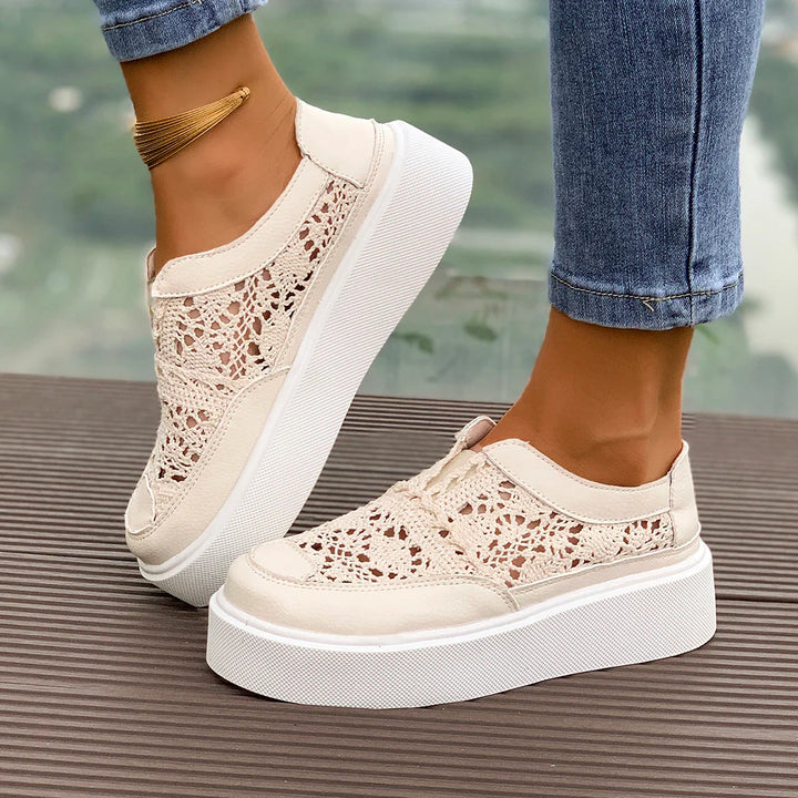 Monica Secrets | Lace Sneakers