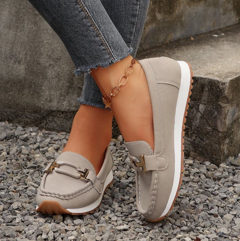 Monica Secrets | Luxury Chain Loafers