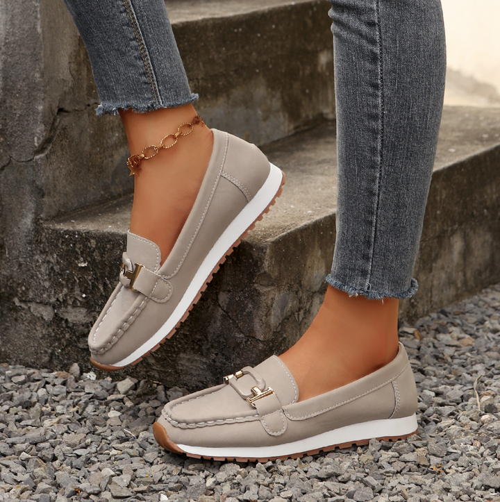 Monica Secrets | Luxury Chain Loafers