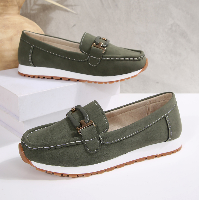 Monica Secrets | Luxury Chain Loafers