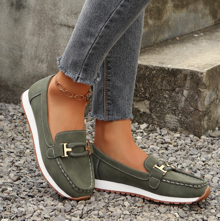 Monica Secrets | Luxury Chain Loafers