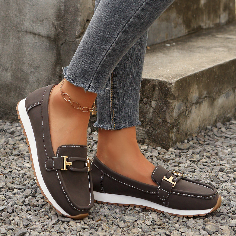 Monica Secrets | Luxury Chain Loafers