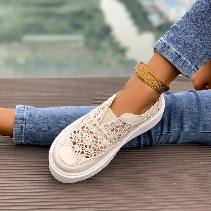 Monica Secrets | Lace Sneakers
