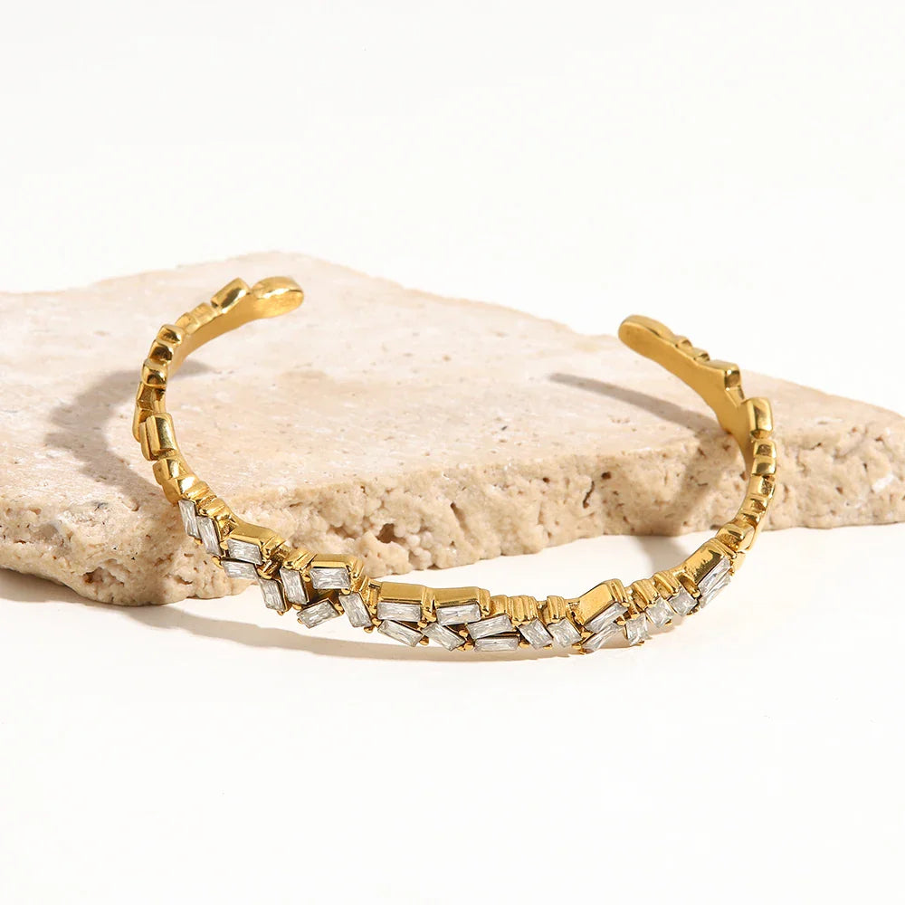 18k Scattered Diamonds Bangle Bracelet