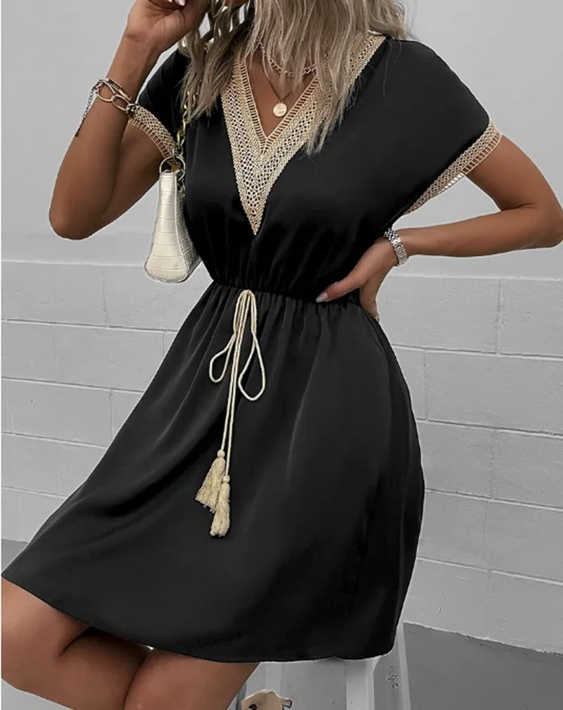 Monica Secrets | Chic V-Neck Boho Dress With Flattering Waist Tie