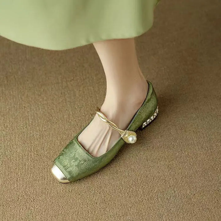 Cleo | Pearl Pumps