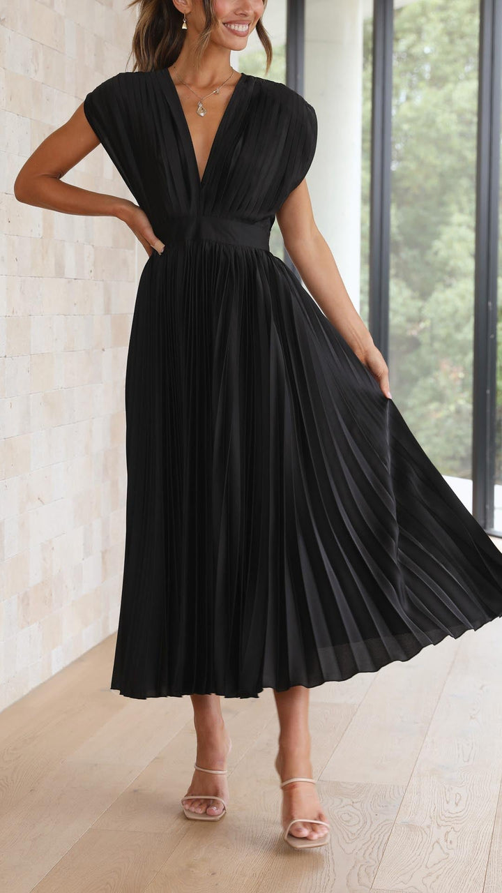 Monica Secrets | Elegant Pleated Dress