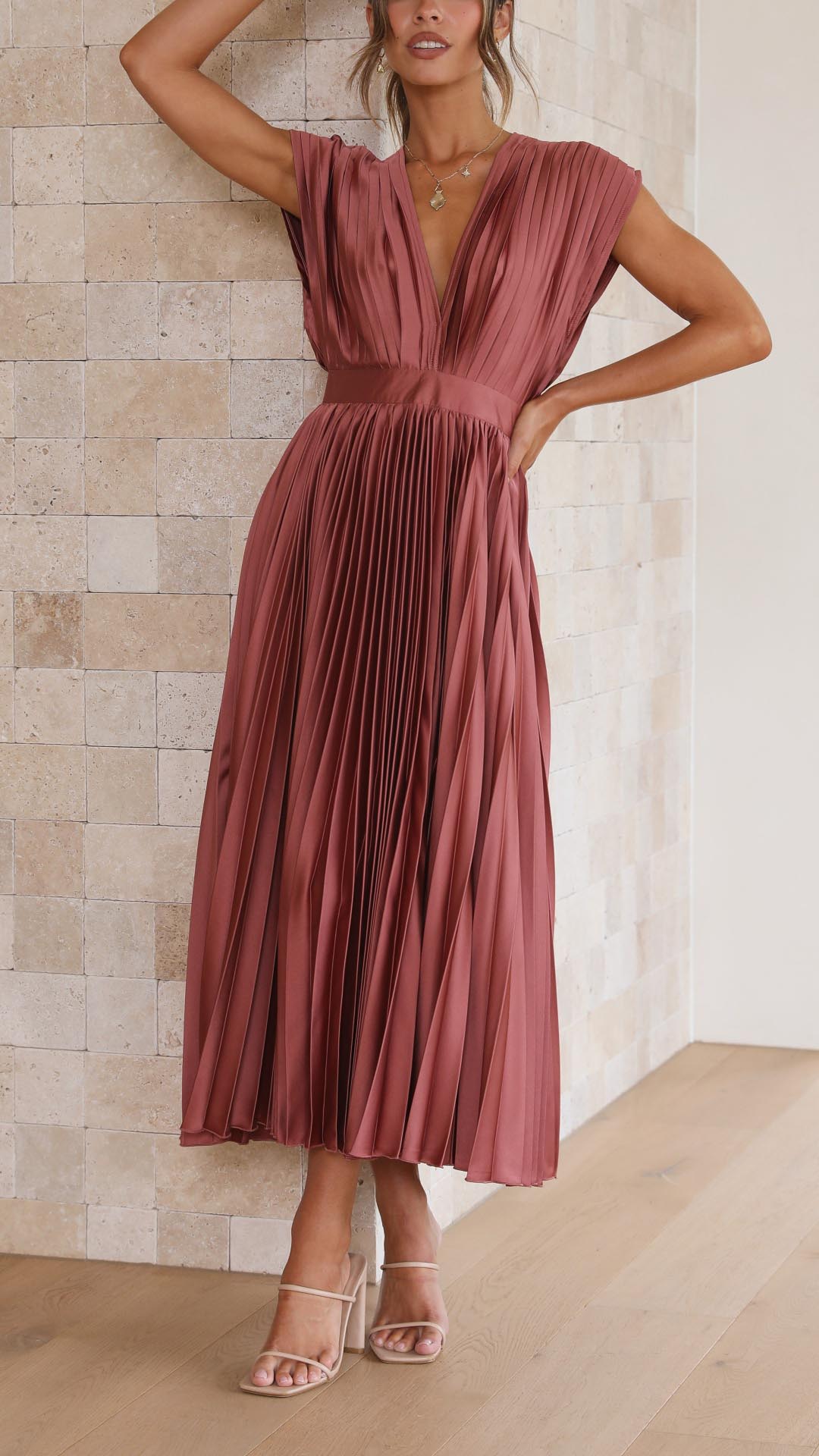 Monica Secrets | Pleated Maxi Dress