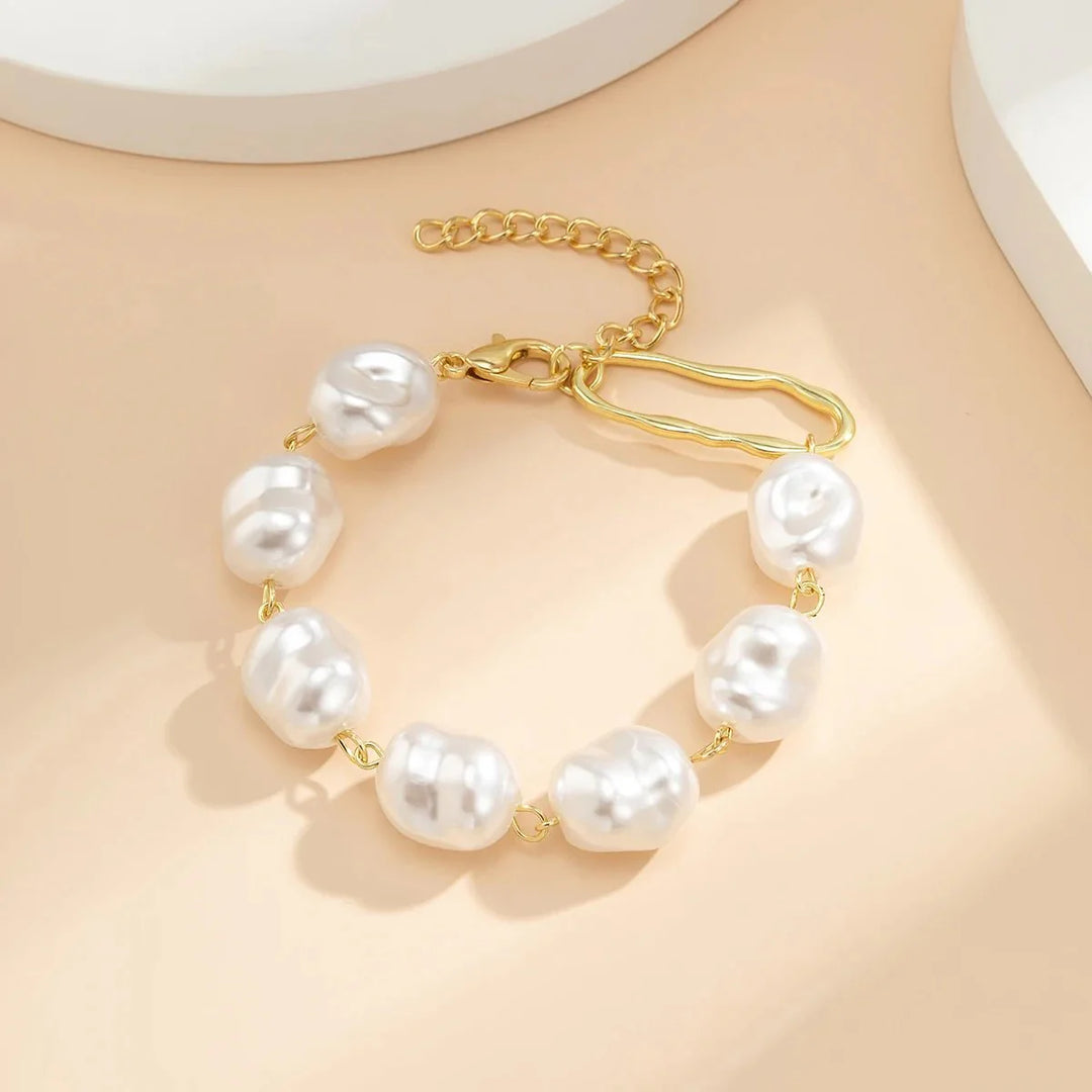 Classy Asymmetric Pearl Bracelet