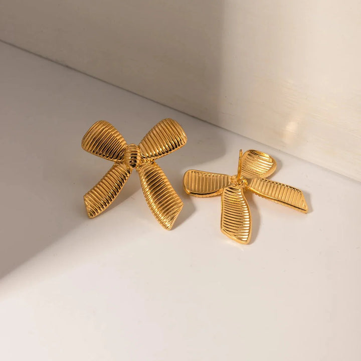 Dainty Striped Bow Elegant Ring and Earrings