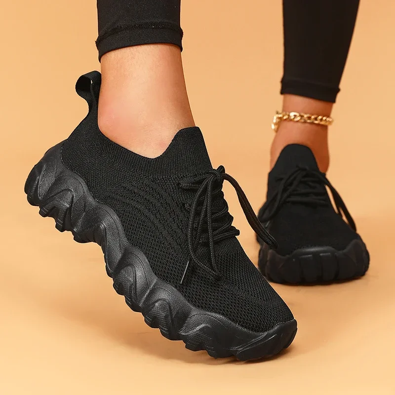 Monica Secrets | Performance Sneaker