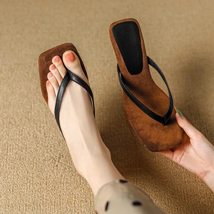 Monica Secrets | Square-Toe Heel