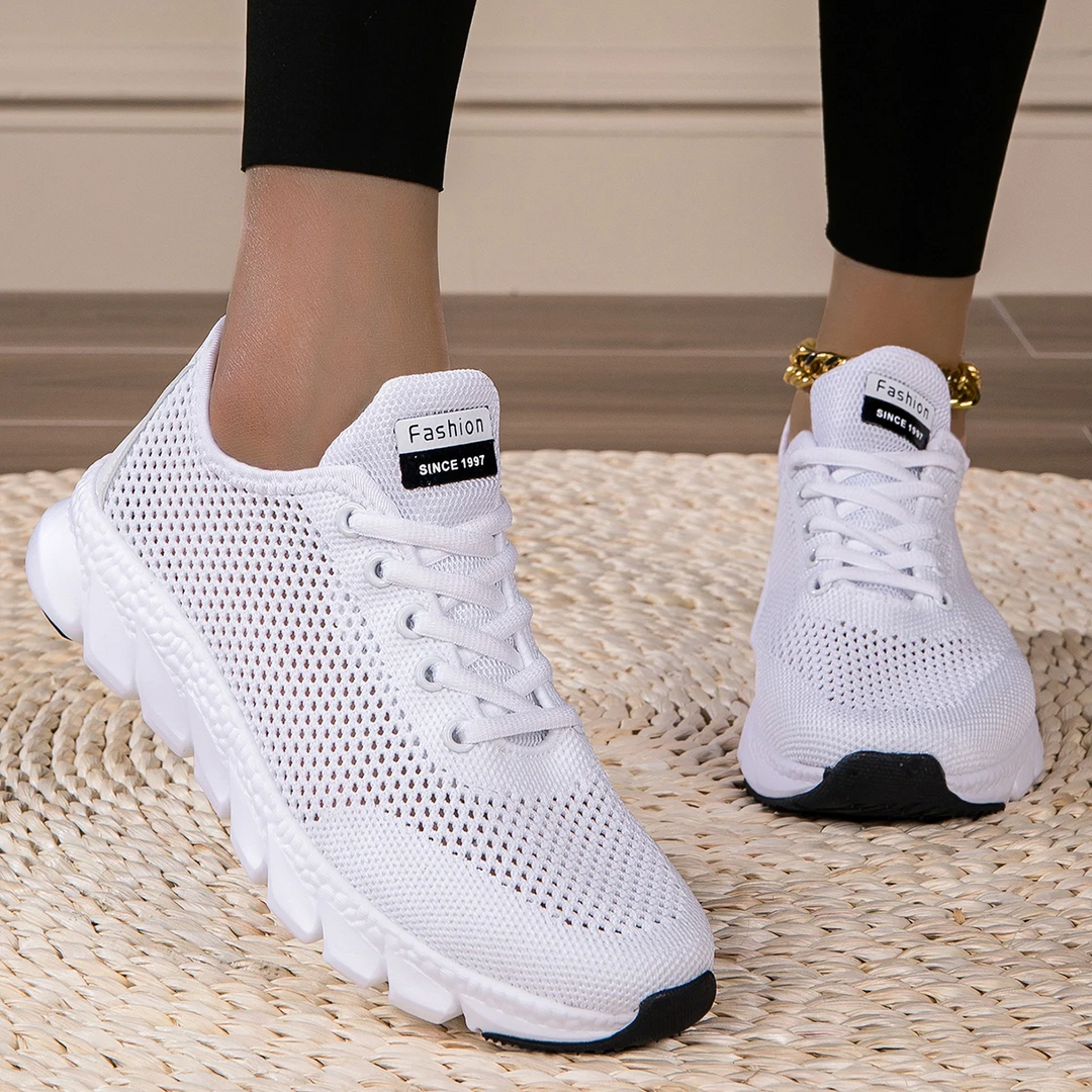 Monica Secrets | Mesh Sneaker