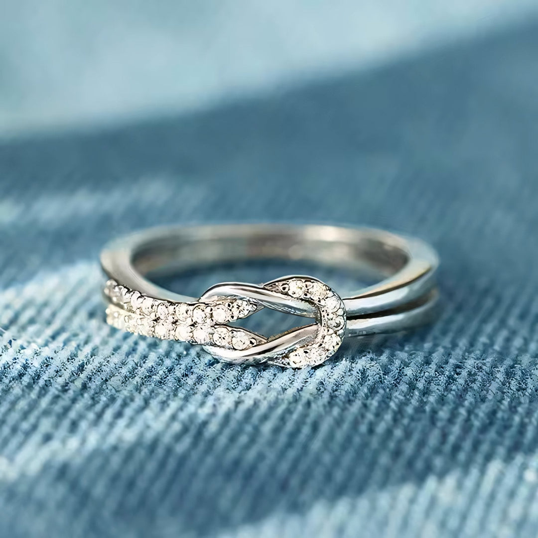 Forever Connected Knot Ring