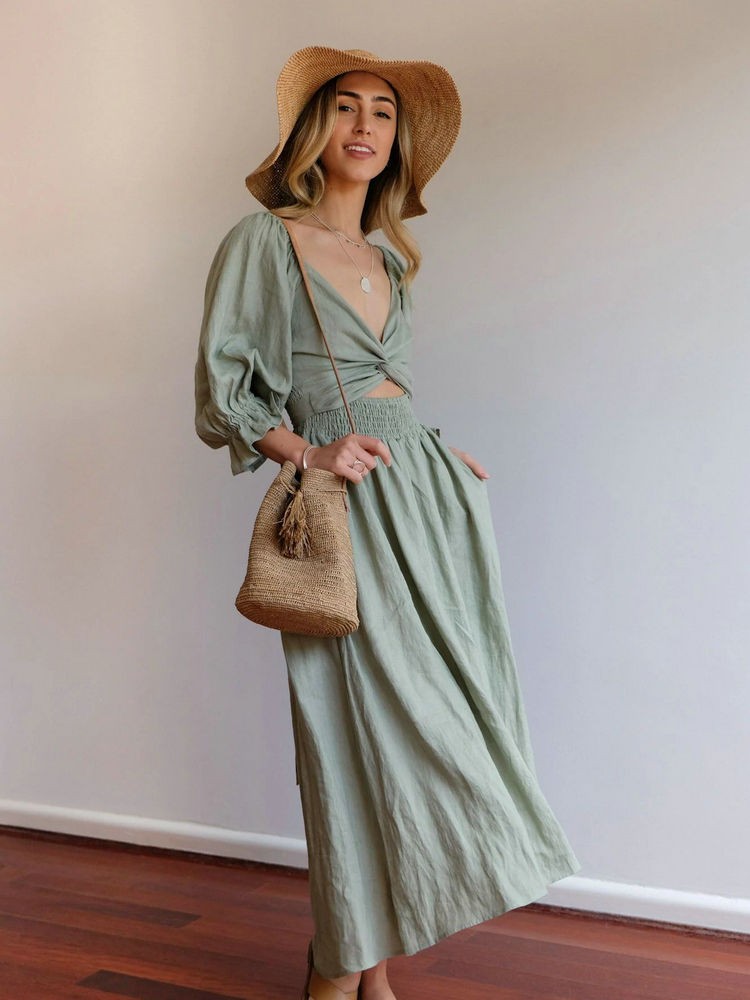 Monica Secrets | Elegant Reversible Puff Sleeve Maxi Dress